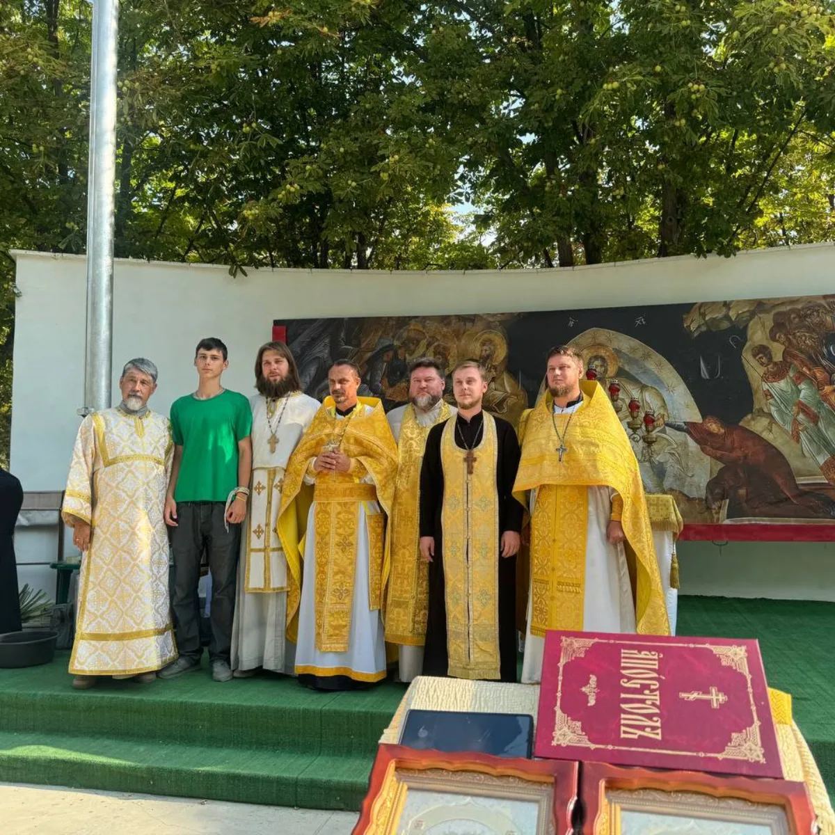 13 день – Божественная Литургия